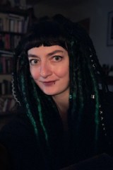 Photo of illustrator Lilla Bolecz